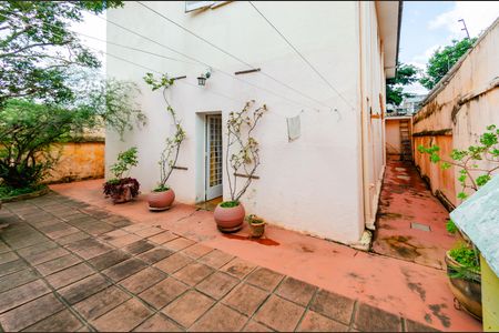 Casa à venda com 280m², 5 quartos e 1 vagaÁrea externa