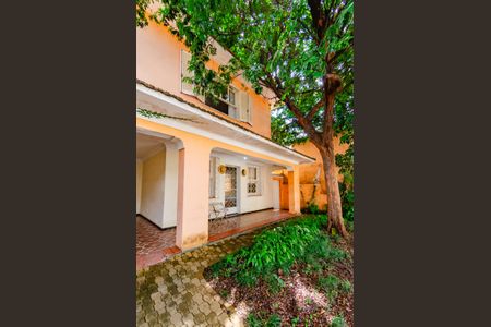 Casa à venda com 280m², 5 quartos e 1 vagaÁrea externa