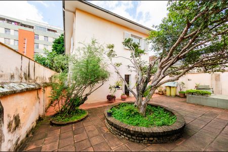 Casa à venda com 280m², 5 quartos e 1 vagaÁrea externa