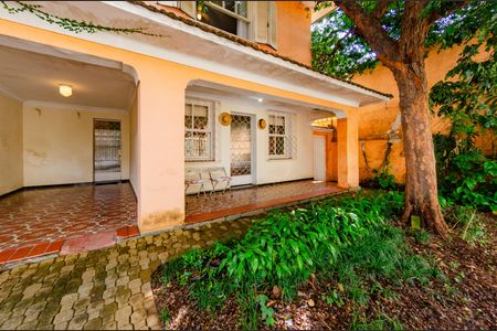 Casa à venda com 280m², 5 quartos e 1 vagaÁrea externa