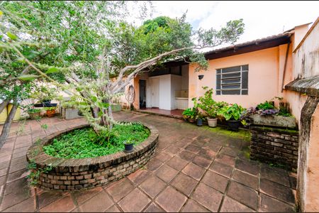 Casa à venda com 280m², 5 quartos e 1 vagaÁrea externa