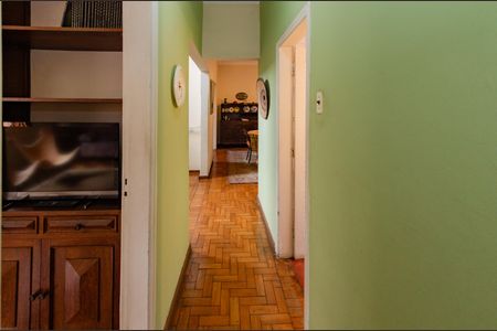 Casa à venda com 280m², 5 quartos e 1 vagaCorredor