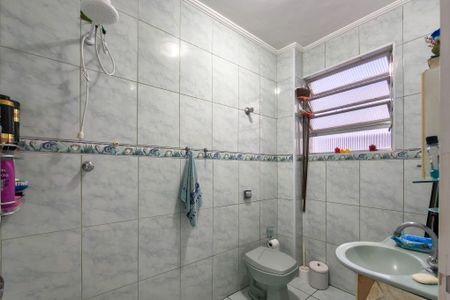 Banheiro de apartamento para alugar com 1 quarto, 54m² em Canto do Forte, Praia Grande