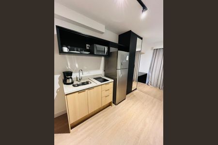 Cozinha de kitnet/studio para alugar com 1 quarto, 31m² em Pompeia, São Paulo