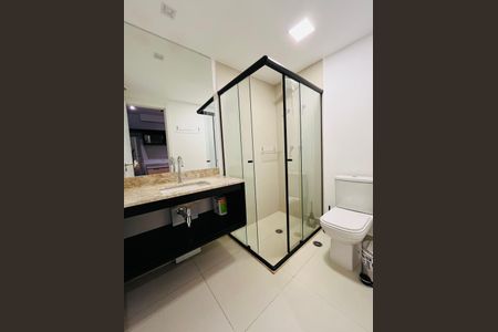 Banheiro de kitnet/studio para alugar com 1 quarto, 31m² em Pompeia, São Paulo