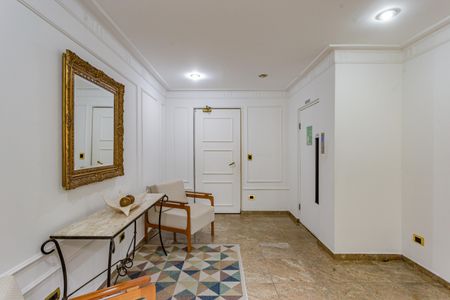 Apartamento à venda com 136m², 3 quartos e 2 vagasHall de entrada