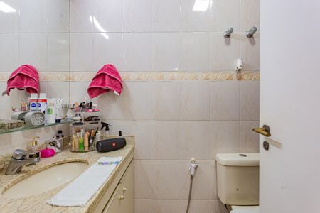 Apartamento à venda com 136m², 3 quartos e 2 vagasBanheiro da Suíte