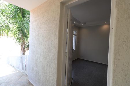 Casa para alugar com 188m², 3 quartos e 3 vagasEntrada