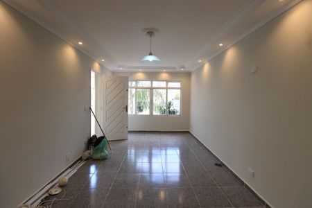Sala de casa à venda com 3 quartos, 188m² em Vila Carrão, São Paulo