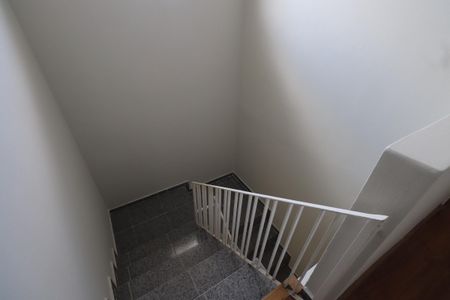 Casa para alugar com 188m², 3 quartos e 3 vagasEscada