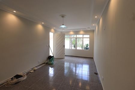 Casa para alugar com 188m², 3 quartos e 3 vagasSala