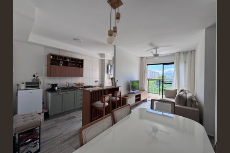 Sala de apartamento para alugar com 2 quartos, 48m² em Recreio dos Bandeirantes, Rio de Janeiro