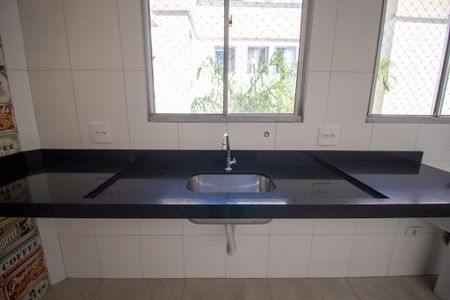 Apartamento para alugar com 48m², 2 quartos e 2 vagasCozinha 