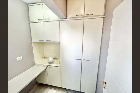 Apartamento para alugar com 115m², 3 quartos e 2 vagasQuarto de Serviço