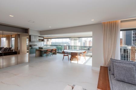 Apartamento à venda com 192m², 2 quartos e 4 vagasSala