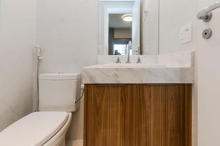 Apartamento à venda com 192m², 2 quartos e 4 vagasBanheiro da Suíte 2