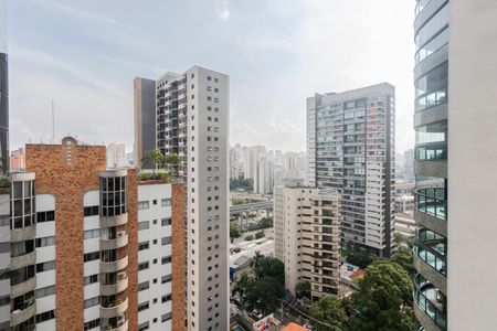 Apartamento à venda com 192m², 2 quartos e 4 vagasVista da Suíte 1