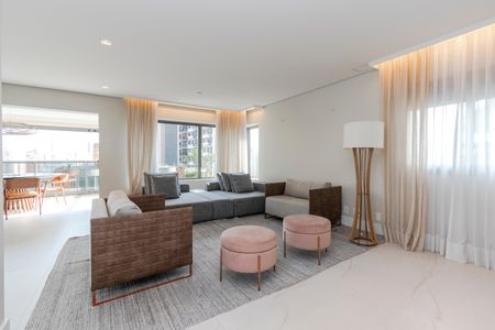 Apartamento à venda com 192m², 2 quartos e 4 vagasSala