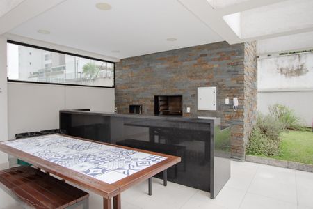 Apartamento à venda com 192m², 2 quartos e 4 vagasChurrasqueira