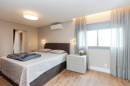 Apartamento à venda com 192m², 2 quartos e 4 vagasSuíte 1