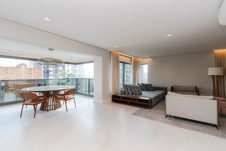 Apartamento à venda com 192m², 2 quartos e 4 vagasSala