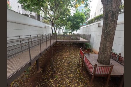 Apartamento à venda com 192m², 3 quartos e 4 vagasÁrea externa