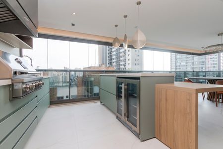 Apartamento à venda com 192m², 2 quartos e 4 vagasVaranda