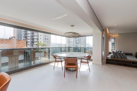 Apartamento à venda com 192m², 2 quartos e 4 vagasVaranda