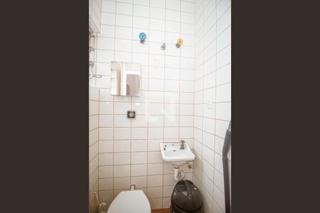 Apartamento à venda com 156m², 4 quartos e 2 vagas Apartamento à venda com 156m², 4 quartos e 2 vagasBanheiro de serviço