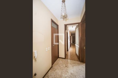 Corredor de apartamento à venda com 4 quartos, 156m² em Farroupilha, Porto Alegre