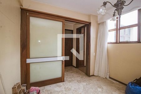 Quarto de apartamento à venda com 4 quartos, 156m² em Farroupilha, Porto Alegre