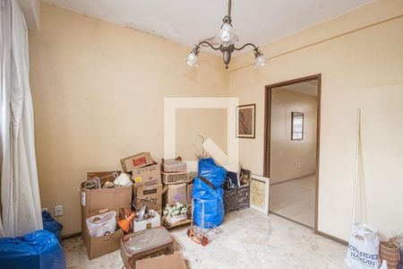 Apartamento à venda com 156m², 4 quartos e 2 vagas Apartamento à venda com 156m², 4 quartos e 2 vagasQuarto