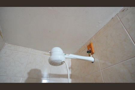 Apartamento à venda com 68m², 2 quartos e sem vagaChuveiro banheiro 1