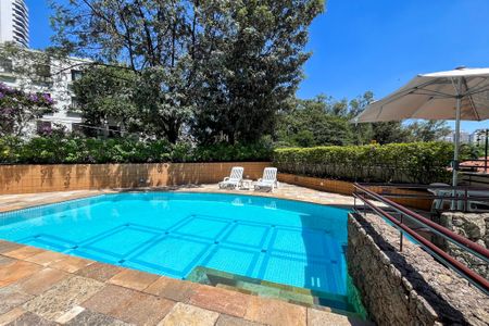 Apartamento à venda com 126m², 3 quartos e 3 vagasPiscina