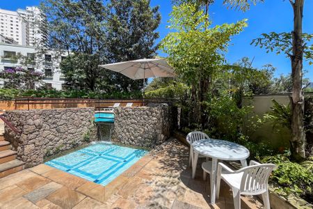 Apartamento à venda com 126m², 3 quartos e 3 vagasPiscina