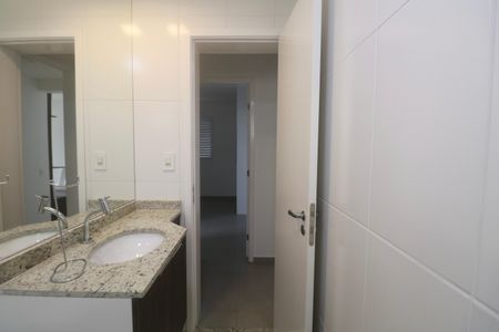 Apartamento para alugar com 72m², 2 quartos e 2 vagas Apartamento para alugar com 72m², 2 quartos e 2 vagasBanheiro Social