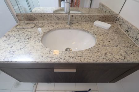 Apartamento para alugar com 72m², 2 quartos e 2 vagas Apartamento para alugar com 72m², 2 quartos e 2 vagasBanheiro Suíte