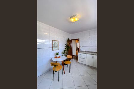 Apartamento à venda com 82m², 2 quartos e 1 vagaCozinha