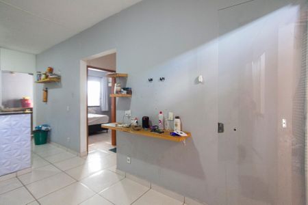 Sala de casa para alugar com 2 quartos, 100m² em Shopping Park, Uberlândia