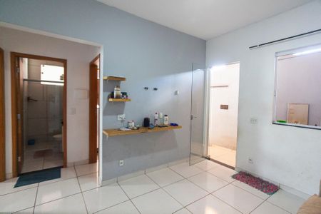 Sala de casa para alugar com 2 quartos, 100m² em Shopping Park, Uberlândia