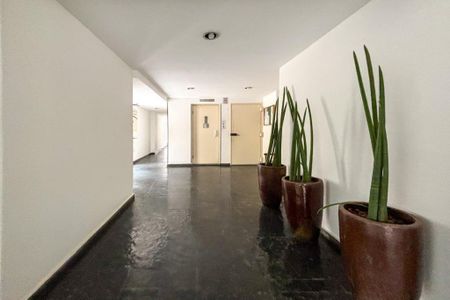 Apartamento à venda com 60m², 2 quartos e 1 vagaFoto 09