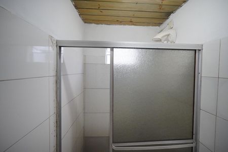 Banheiro de casa para alugar com 1 quarto, 36m² em São João do Rio Vermelho, Florianópolis