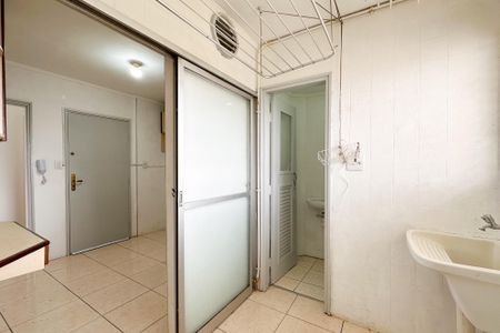 Apartamento à venda com 132m², 3 quartos e 1 vagaÁrea de Serviço