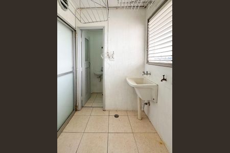 Apartamento à venda com 132m², 3 quartos e 1 vagaÁrea de Serviço