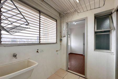 Apartamento à venda com 132m², 3 quartos e 1 vagaÁrea de Serviço