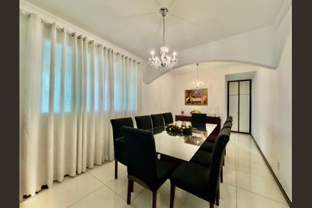Sala de casa à venda com 5 quartos, 360m² em Planalto, Belo Horizonte