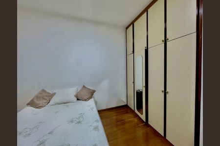 Casa à venda com 360m², 5 quartos e 4 vagasQuarto