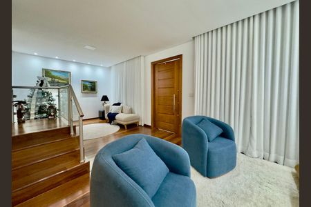 Sala de casa à venda com 5 quartos, 360m² em Planalto, Belo Horizonte