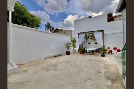 Casa à venda com 360m², 5 quartos e 4 vagasÁrea externa