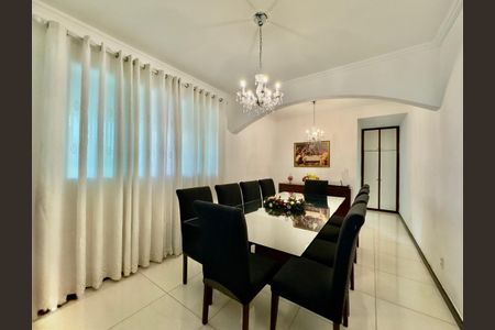 Sala de casa à venda com 5 quartos, 360m² em Planalto, Belo Horizonte